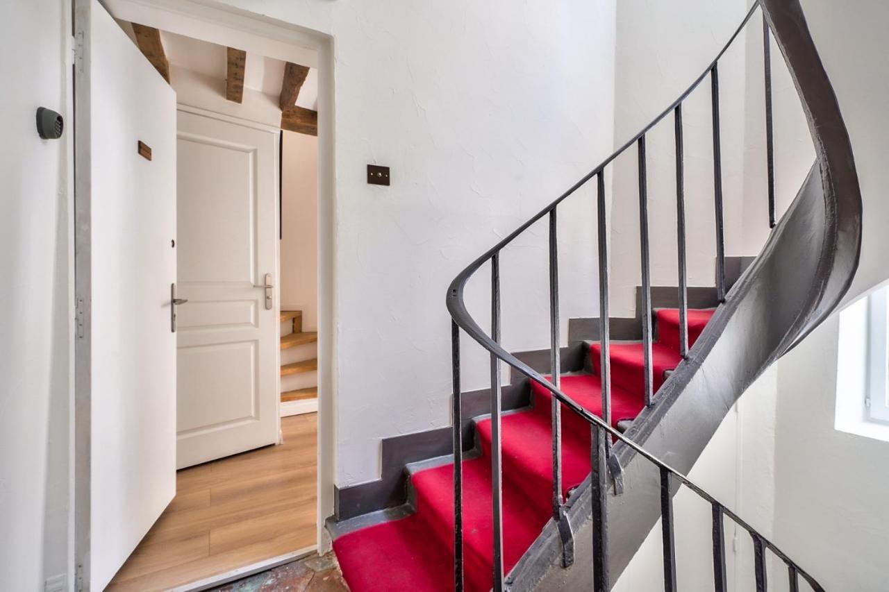 Cute And New Studio Duplex In The Heart Of Paris Bagian luar foto