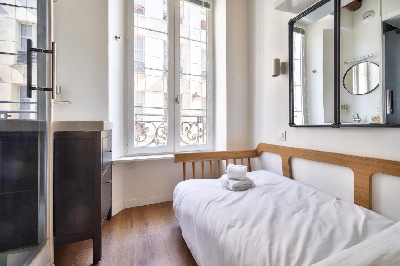 Cute And New Studio Duplex In The Heart Of Paris Bagian luar foto