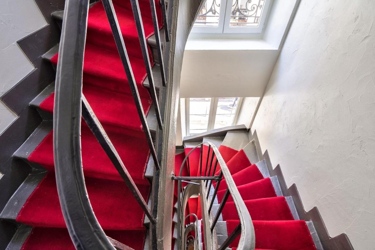 Cute And New Studio Duplex In The Heart Of Paris Bagian luar foto